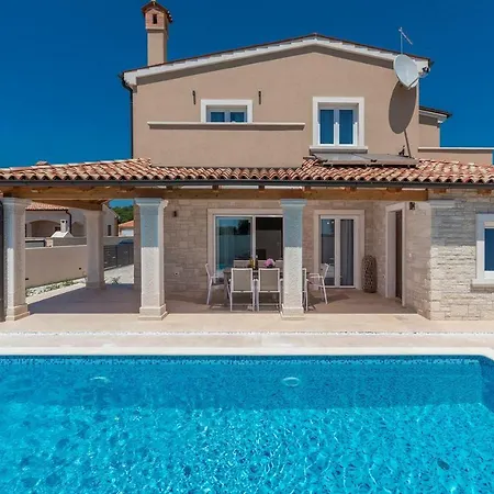 Casa Tea With Private Pool プーラ